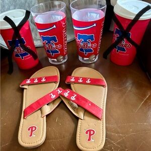 Phillies Women's Double-Strap Sandals, Large (9-10), NWOT & 2 plastic cups